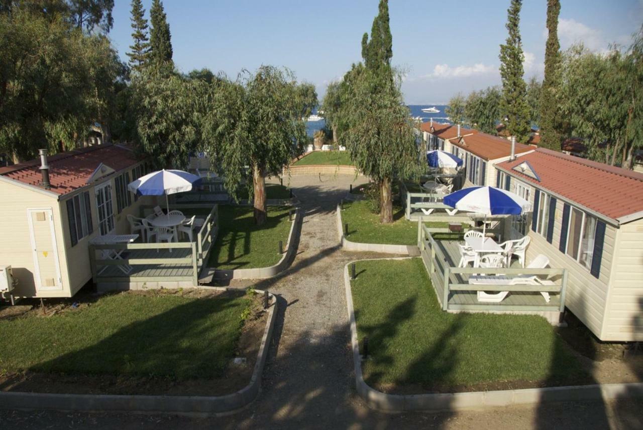 Marinello Camping & Touristic Village オリヴェーリ エクステリア 写真